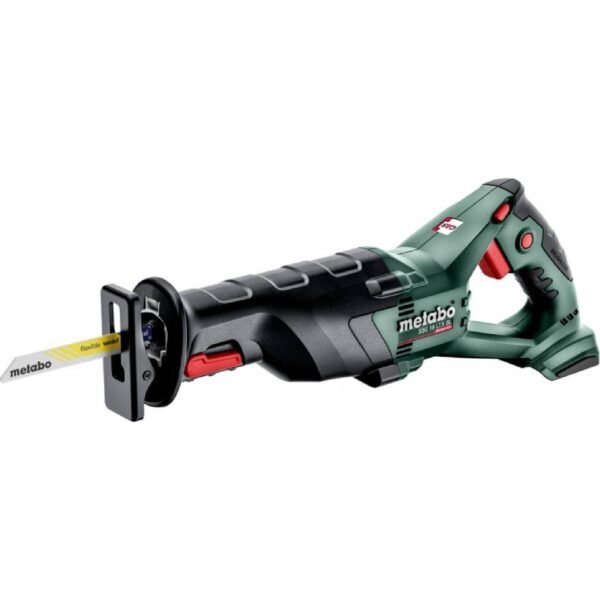 Powerful tail saw with low weight and angled handle made of soft grip for high working comfort