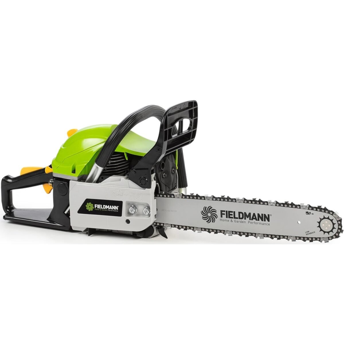 Gasoline chainsaw FIELDMANN FZP 5316-B Gasoline chainsaw from the Czech brand FIELDMANN is a handy helper for pruning branches