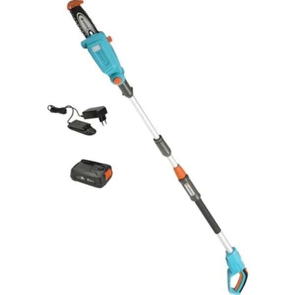 Gardena Cordless telescopic pruning saw TCS 20/18V P4A - a set for immediate use The cordless telescopic pruning saw GARDENA