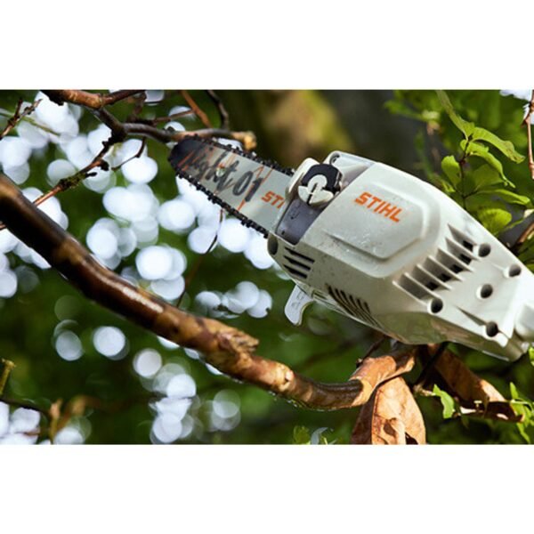 Cordless telescopic pruning saw STIHL HTA 86 Professional cordless pruning saw is suitable for debranching and tree care.