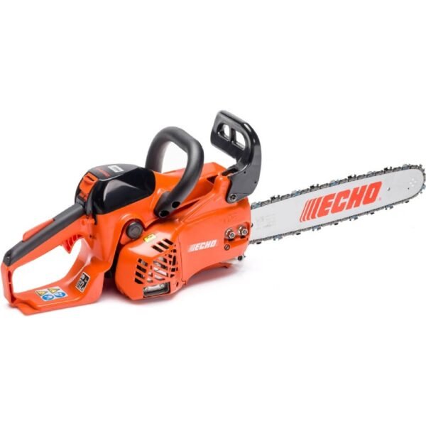 The ECHO CS-362WES horizontal cylinder chainsaw is equipped with a powerful 35.8 cm³ engine in a light and ergonomic body