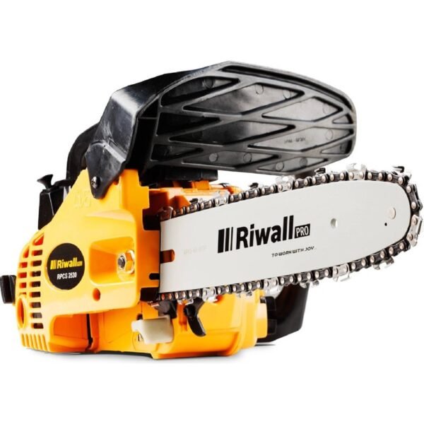 Chain debranching saw with petrol engine RPCS 2530 The saw is very light and easy to operate, multifunctional, suitable for debranching and pruning trees..